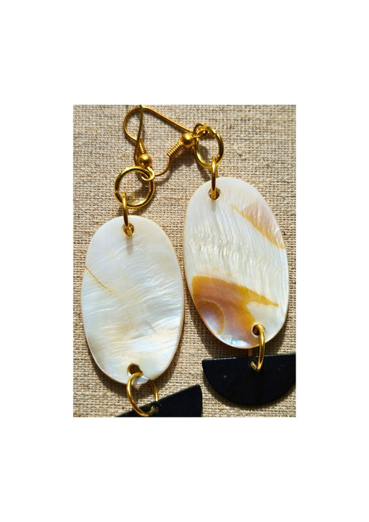 Boucles d'oreilles ovales - Coquillage ovale et demi-cercle noir