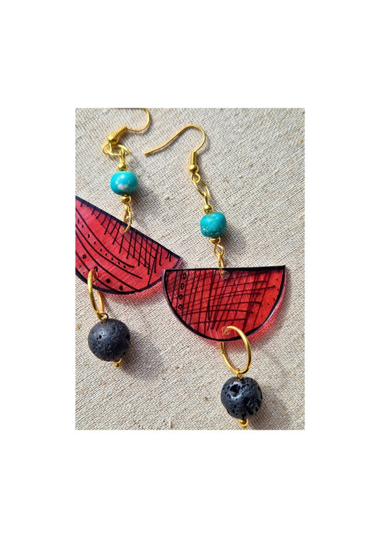 Boucles d'oreilles faites à la main/dessinées à la main - semi-cercle avec perle de lave en vedette