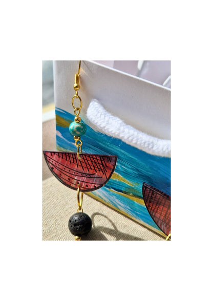 Boucles d'oreilles faites à la main/dessinées à la main - semi-cercle avec perle de lave en vedette